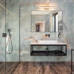 Badezimmer mit Dusche ensuite Villa Orlando Kirmenjak